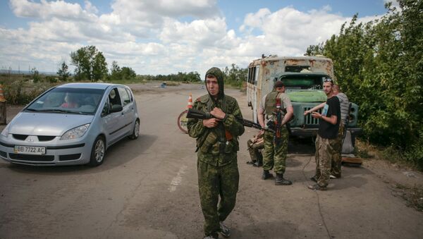 Milicias cerca de la ciudad de Lugansk - Sputnik Mundo