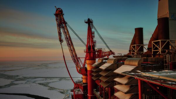 Plataforma petrolera marítima Prirazlomnaya en Rusia - Sputnik Mundo