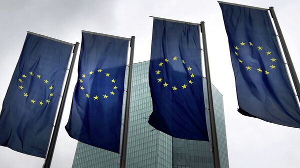Banderas de la UE (archivo) - Sputnik Mundo