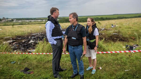Sitio de accidente de Malaysia Airlines MH17 en Ucrania - Sputnik Mundo