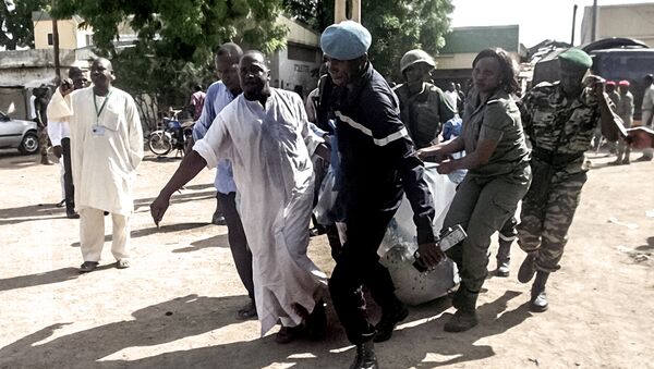 Transportación de las vìctimas del ataque terrorista al norte de Camerún - Sputnik Mundo