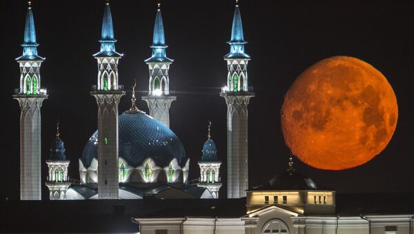 La mezquita Qol Särif ubicada en el Kremlin de Kazán, Rusia - Sputnik Mundo