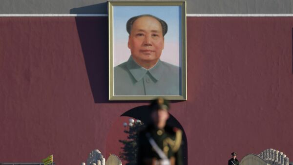 Presentador de TV será “duramente castigado” por su sátira de Mao Zedong - Sputnik Mundo