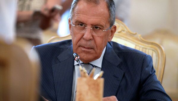 Russian Foreign Minister Sergei Lavrov listens to his Saudi counterpart during their meeting in Moscow on August 11, 2015. - Sputnik Mundo
