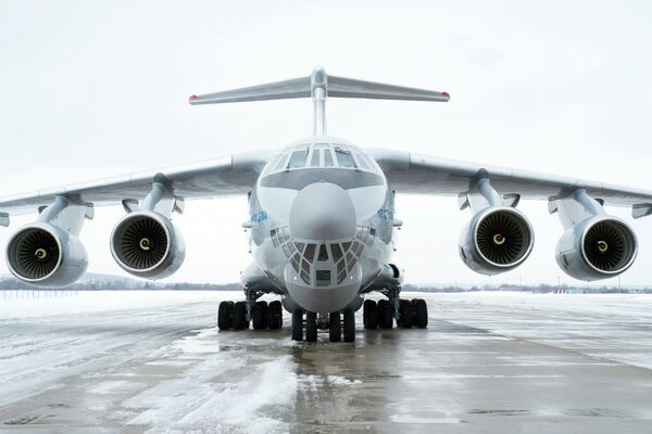 Una vista frontal del Il-76.  - Sputnik Mundo