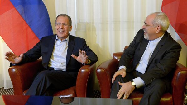 Ministro de Exteriores de Rusia, Serguéi Lavrov, y Ministro de Exteriores de Irán, Mohamad Yavad Zarif (Archivo) - Sputnik Mundo