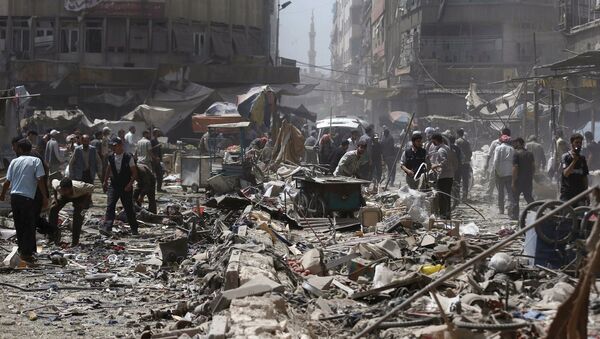 Ciudad de Douma (al norte de Damasco) tras los ataques aéreos del ejército sirio - Sputnik Mundo