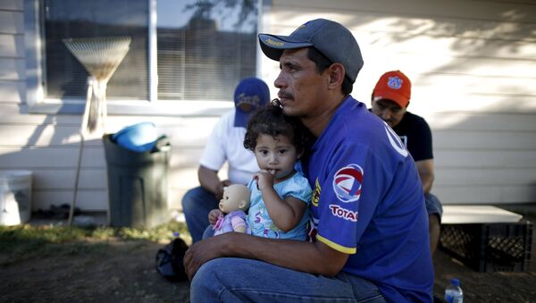 EEUU amplía opciones de asilo para menores centroamericanos y sus familiares - Sputnik Mundo