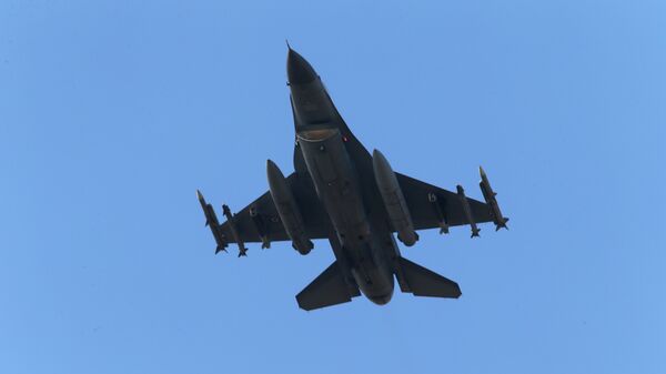 Caza F-16 de la Fuerza Aérea de Turquía - Sputnik Mundo