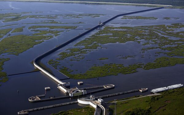 'La Gran Muralla' de Louisiana, la presa para contener el agua del lago Borgne - Sputnik Mundo