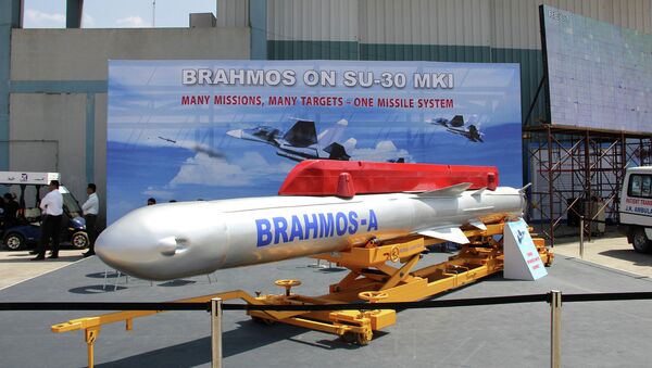 Misil supersónico ruso-indú BrahMos - Sputnik Mundo