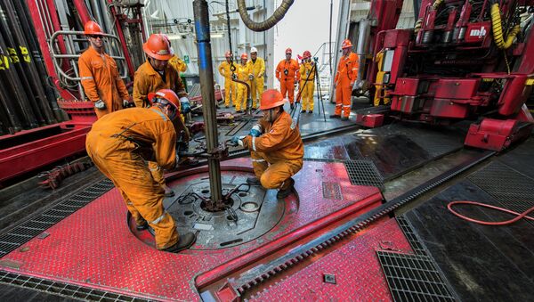 Petrolera despide a 2.300 trabajadores por cierre de tres plataformas en México - Sputnik Mundo