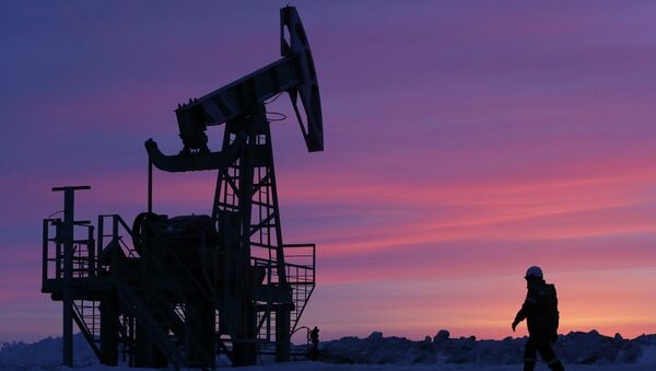 Extracción de petróleo cerca de Ufá, Rusia - Sputnik Mundo