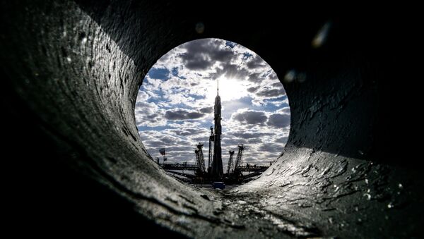 Cohete portador Soyuz-FG con el cohete espacial Soyuz TMA-18M en el cosmodromo Baikonur - Sputnik Mundo