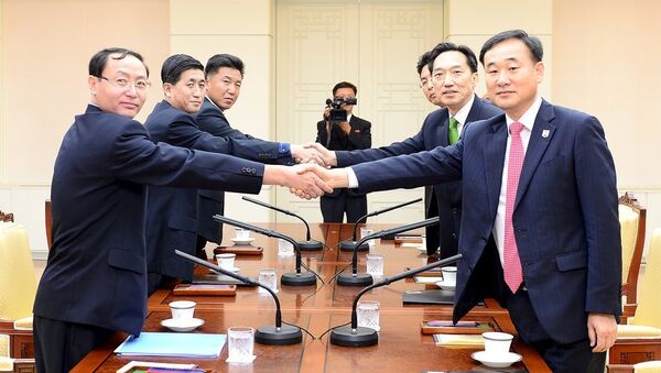 El encuentro entre los representantes de la Corea del Norte y la Corea del Sur en Panmunjom (archivo) - Sputnik Mundo