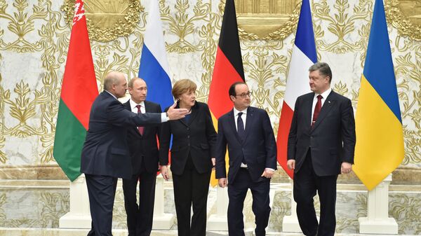 Los líderes de Rusia, Alemania, Francia, Ucrania y Bielorrusia en la cumbre en Minsk (archivo) - Sputnik Mundo
