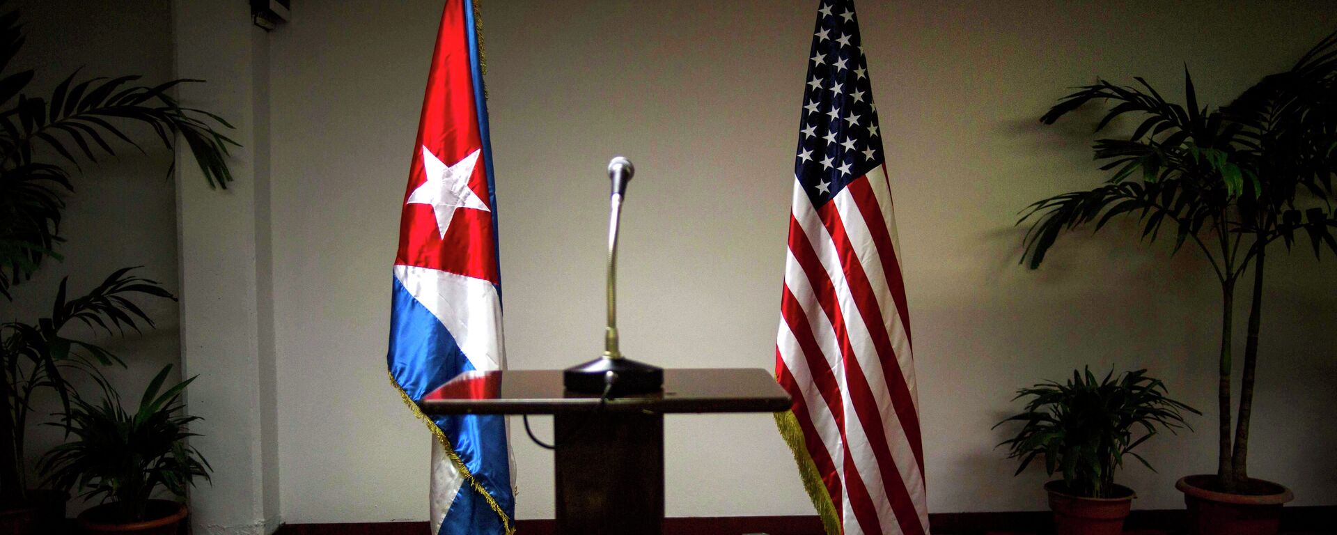 Banderas de EEUU y Cuba - Sputnik Mundo, 1920, 03.02.2022