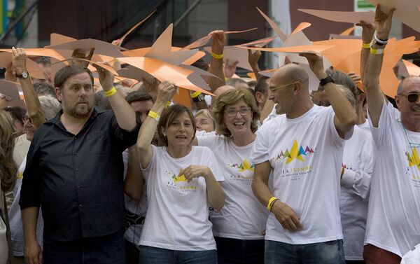 Partidarios de la independencia de Cataluña en Barcelona - Sputnik Mundo