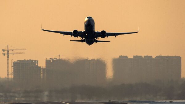 Airbus A320 despega del aeropuerto Sheremétievo en Moscú - Sputnik Mundo