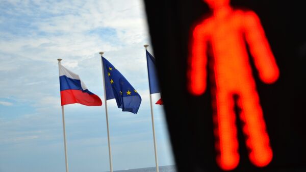 Diario Oficial de la UE publica la prórroga de sanciones a individuos rusos - Sputnik Mundo