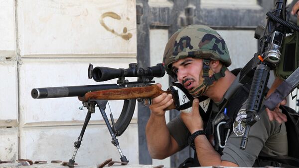 Un soldado de Guardias de Frontera de Israel con un fusil de francotirador - Sputnik Mundo