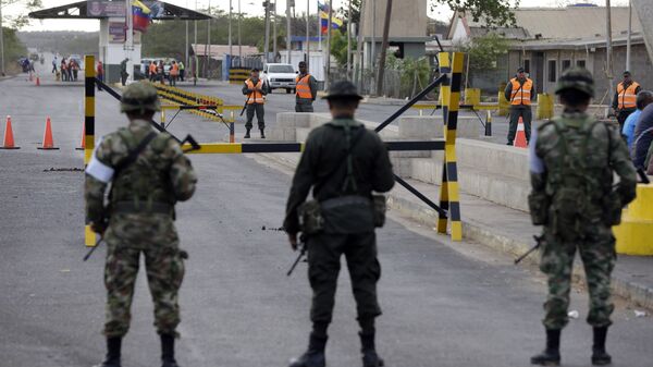 Militares colombianos en la frontera entre Colombia y Venezuela (archivo) - Sputnik Mundo