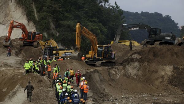 La cifra oficial de muertos por el deslave en Guatemala se mantiene en 131 - Sputnik Mundo