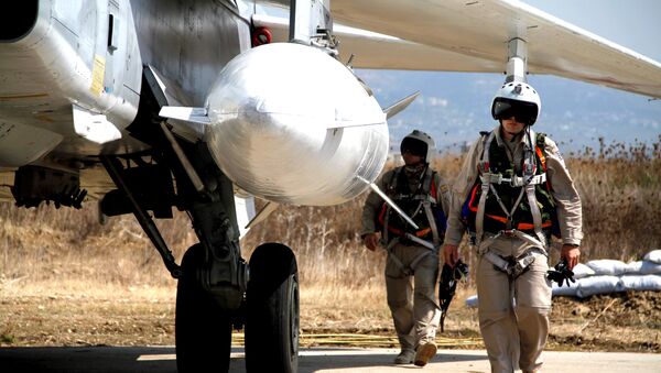 Pilotos rusos en el aeródromo de Hmeymim, Siria - Sputnik Mundo