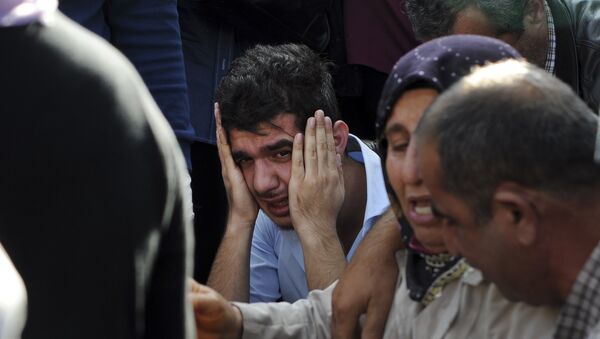 Familiares de las víctimas y heridos en el atentado en Ankara - Sputnik Mundo