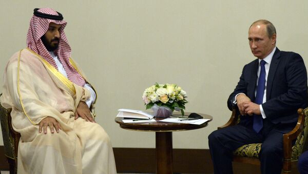 Mohamed bin Salman, ministro de Defensa de Arabia Saudí y Vladímir Putin, presidente de Rusia - Sputnik Mundo