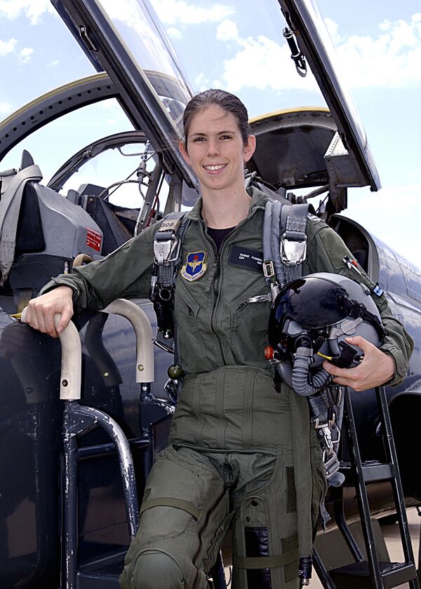 Flores del cielo: mujeres pilotos de cazas - Sputnik Mundo