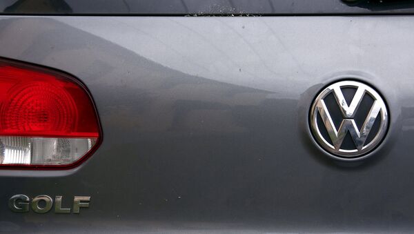 El logo de Volkswagen - Sputnik Mundo