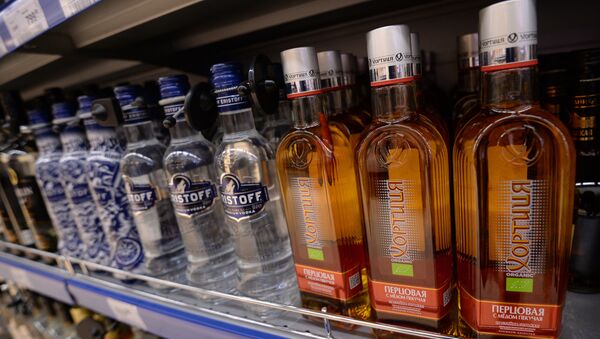 Vodka en un supermercado en Moscú - Sputnik Mundo