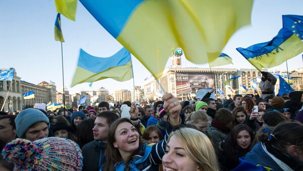 Manifestación en Kiev en apoyo de la integración de Ucrania en la UE (archivo) - Sputnik Mundo