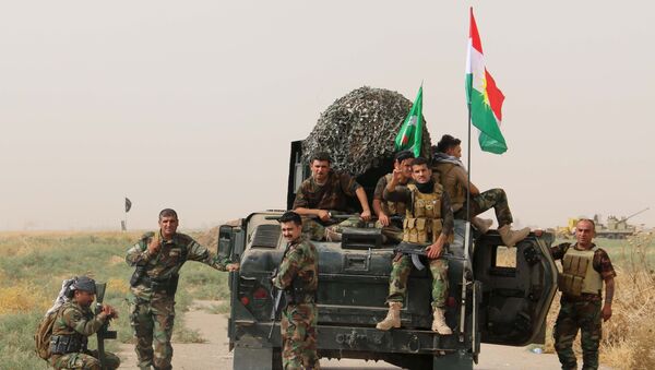 Militares kurdos (archivo) - Sputnik Mundo