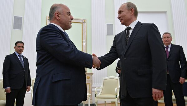 Primer ministro de Irak, Haider al Abadi y presidente de Rusia, Vladímir Putin, durante un encuentro en el Kremlin el 21 de mayo de 2015 - Sputnik Mundo
