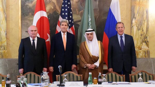 Ministros de Asuntos Exteriores de Turquía, EEUU, Arabia Saudí y Rusia en Viena, el 23 de octubre, 2015 - Sputnik Mundo
