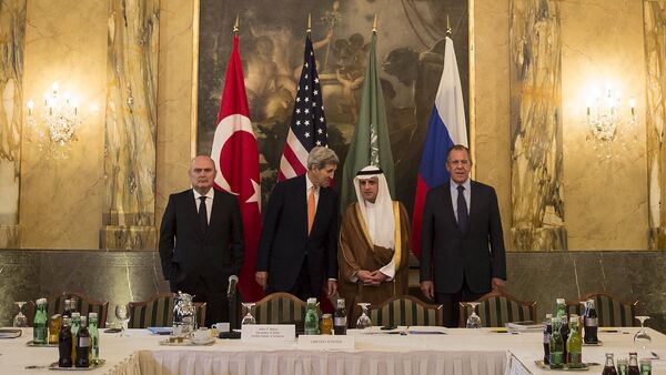 Ministros de Asuntos Exteriores de Turquía, EEUU, Arabia Saudí y Rusia en Viena, el 23 de octubre, 2015 - Sputnik Mundo