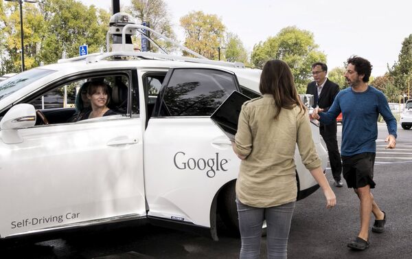 Google prueba su prototipo de coche autónomo con la ayuda de Lexus en Mountain View - Sputnik Mundo