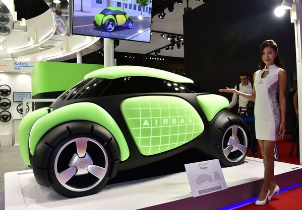 Coches futuristas en el Tokyo Motor Show 2015 - Sputnik Mundo