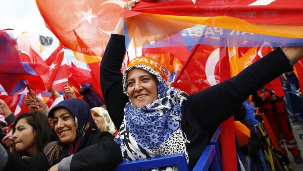 Seguidores del partido en el Gobierno de Turquía, Partido de la Justicia y el Desarrollo - Sputnik Mundo