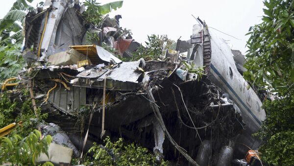 Restos del avión de carga An-12 siniestrado en Sudán del Sur - Sputnik Mundo