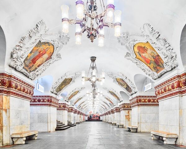 La fascinante belleza del metro de Moscú - Sputnik Mundo