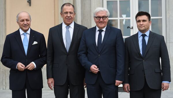 Ministros de Exteriores de Alemania, Frank-Walter Steinmeier, de Francia, Laurent Fabius, de Rusia, Serguéi Lavrov, y de Ucrania, Pavló Klimkin - Sputnik Mundo
