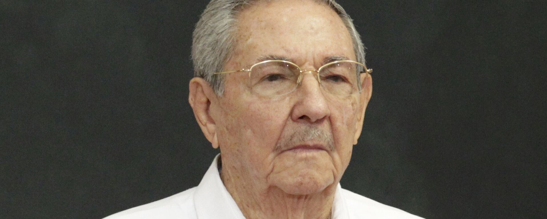 Cuba's President Raul Castro attends an official welcoming ceremony for him, at the Yucatan State Government Palace in Merida, Mexico - Sputnik Mundo, 1920, 16.04.2021