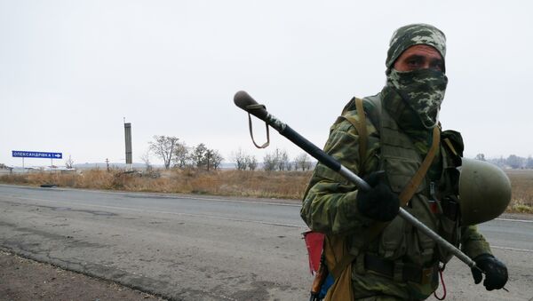 Miliciano del este de Ucrania - Sputnik Mundo