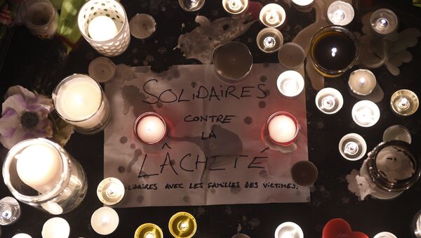 Homenaje a las víctimas de los ataques en París - Sputnik Mundo