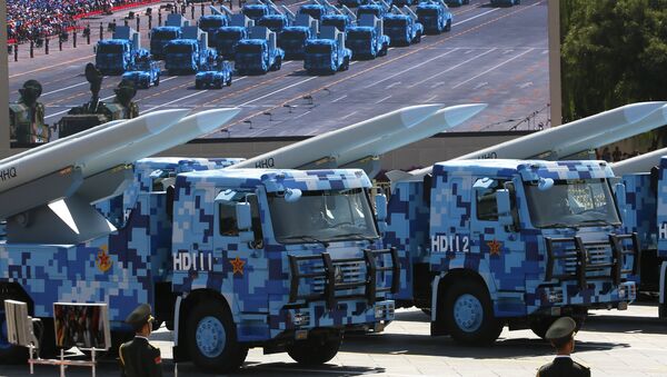 HHQ chino durante el desfile militar en Beijing - Sputnik Mundo