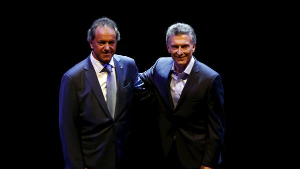 Daniel Scioli (izda.) y Mauricio Macri, candidatos a la presidencia de Argentina - Sputnik Mundo