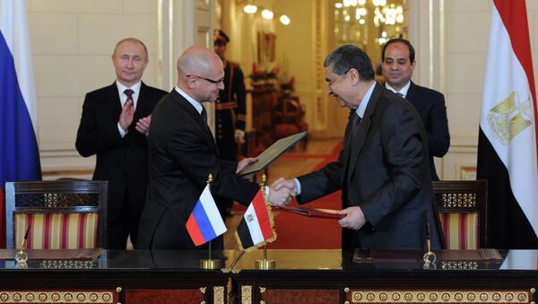 Delegaciones oficiales de Rusia y Egipto firman un convenio sobre el Desarrollo del Proyecto de Construcción de una Central Nuclear (archivo) - Sputnik Mundo